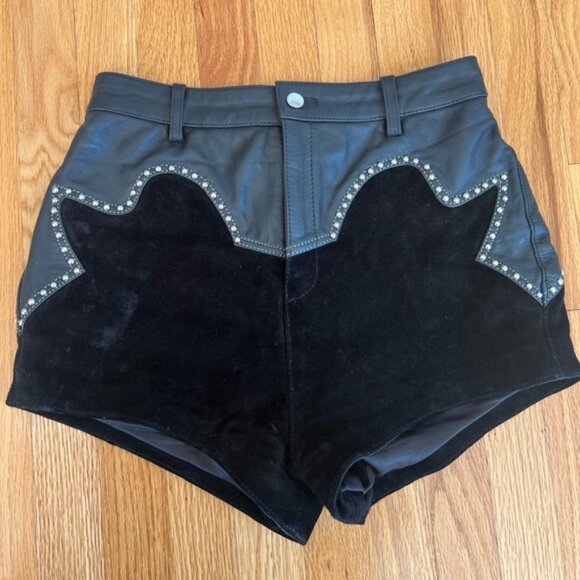Understated Leather Black Studded Shorts Sz Small - Picture 1 of 6